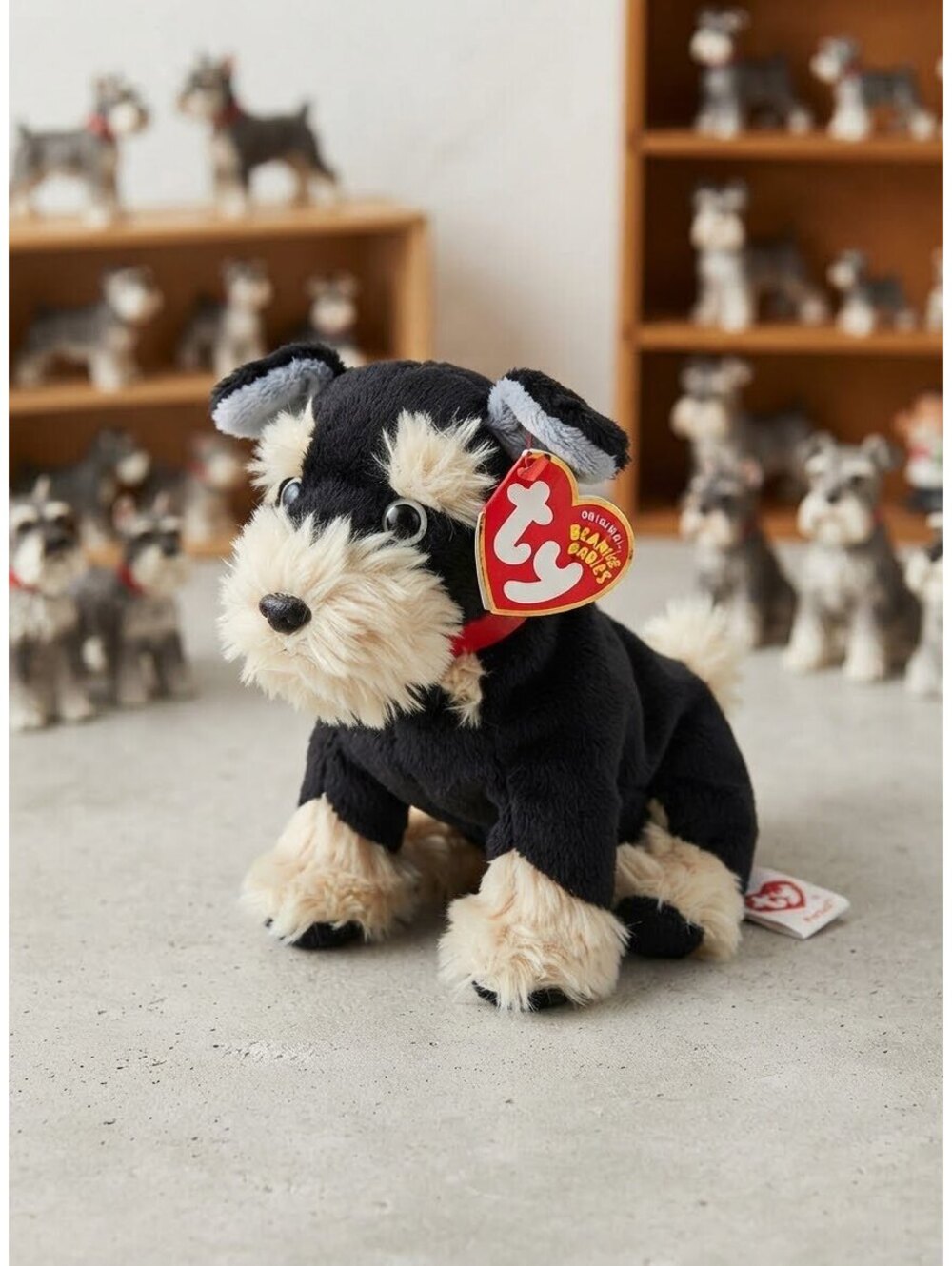 Ty Beanie Baby "Pretzels" the Schnauzer Dog (2004) – Mint with tags